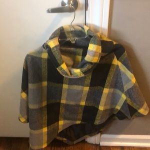 Women’s Polyester/Wool Blend Poncho